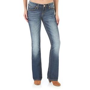 Wrangler Women’s Mid Rise Boot Cut Jean Sz 1/2x32